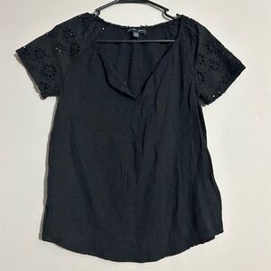 Faith & Zoe Women's XS Black Embroidered Eyelet Blouse Short Sleeve Casual